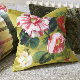 Cojín Camellia de terciopelo