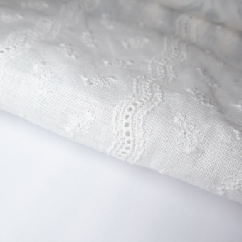 Velo Vineyard Eyelet